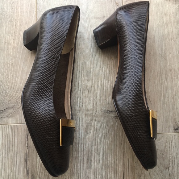 Classic Ferragamo pumps - Picture 4 of 16